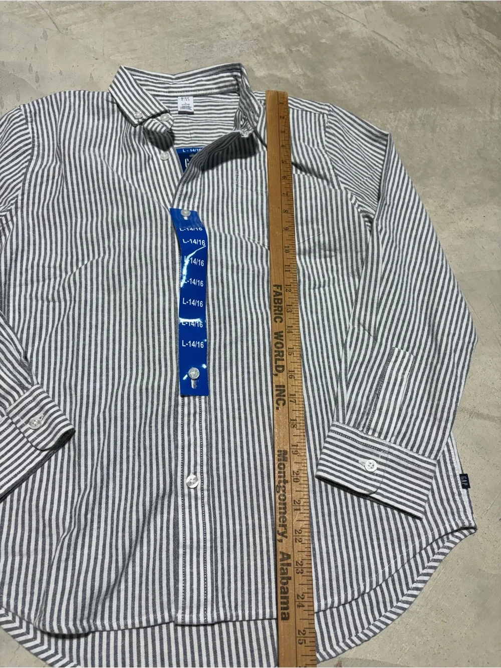 GAP kids NWT Blue and White Striped Button-Down OXFORD Shirt L 14/16